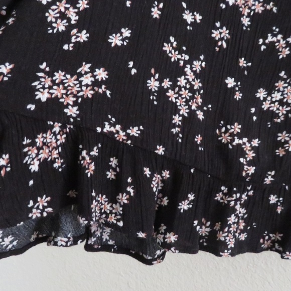 Abercrombie & Fitch Ruffle Hem Mini Skirt Size: L - Picture 4 of 5